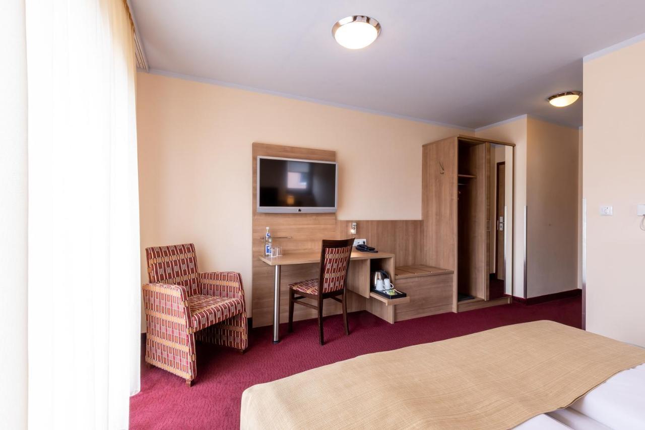 Hotel An Der Eiche Kulmbach Exterior photo